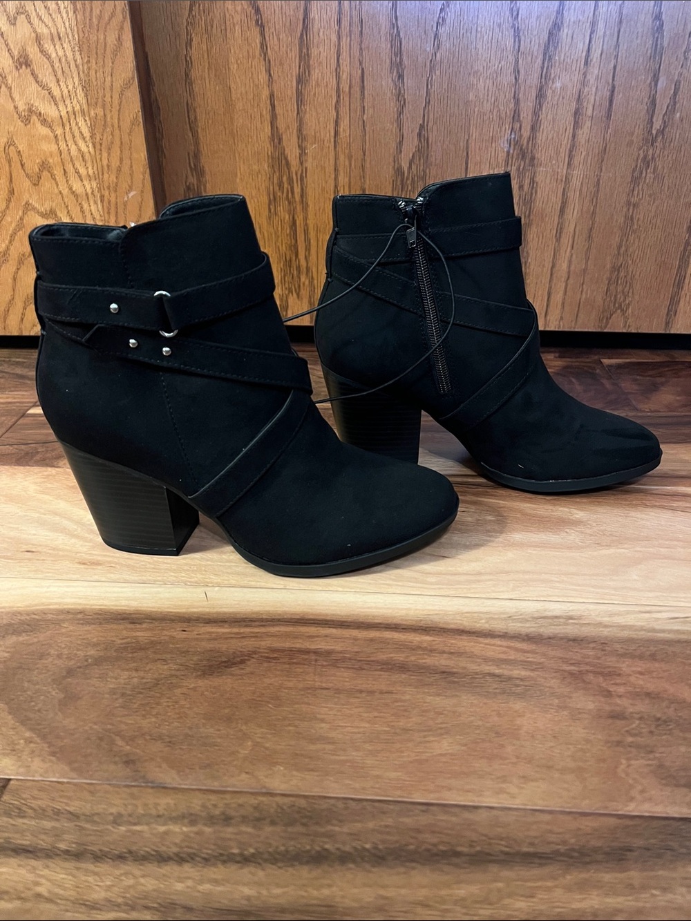 a.n.a. Lexington Black Ankle Boots Size 7.5